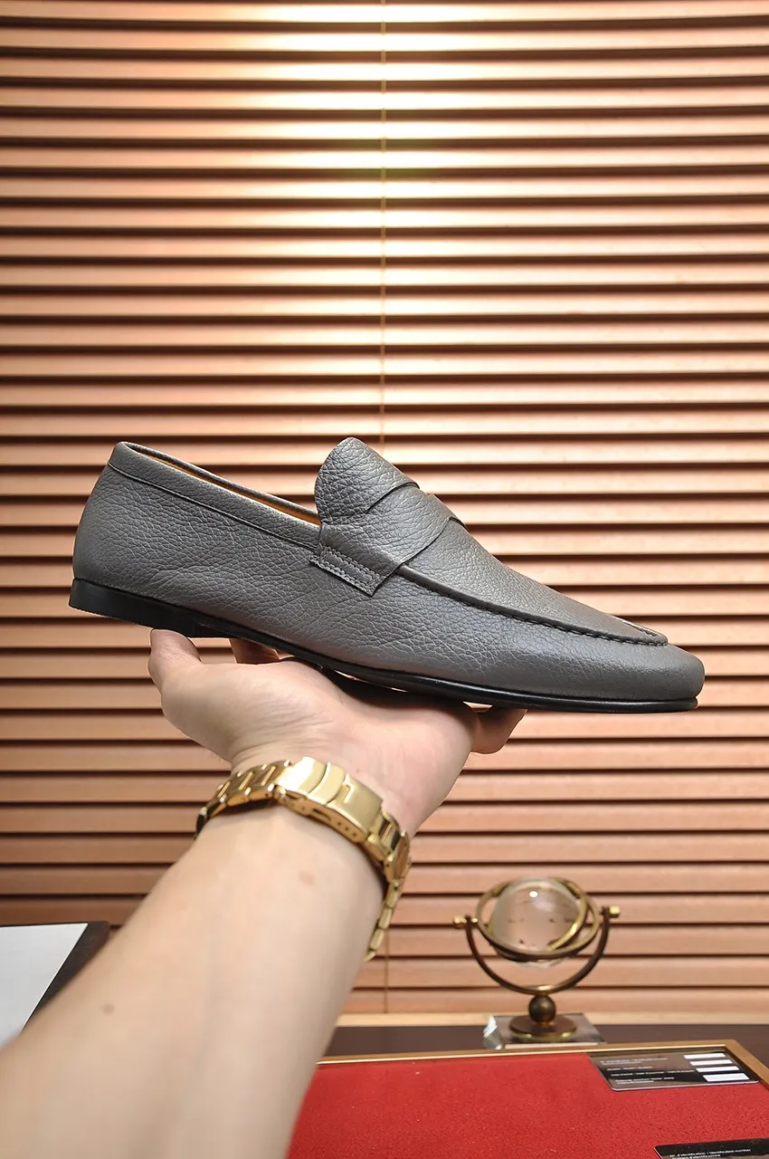 Men's shoes 💰520💶【GUCCI】 (High-end Niuli) New 🍀Gucci* - top version Gucci Peas shoes! Made of imported original cowhide, the inner top layer is comfortable cowhide lining! Original wear-resistant rubber outsole! High quality products! Code number 38-44!
